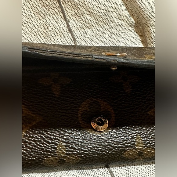 RARE Louis Vuitton Monogram Key Holder Wallet with Black Leather Trim - Picture 7 of 11